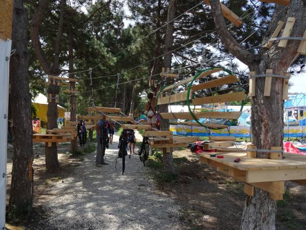 Строительство Аттракциона Детского Веревочного Парка